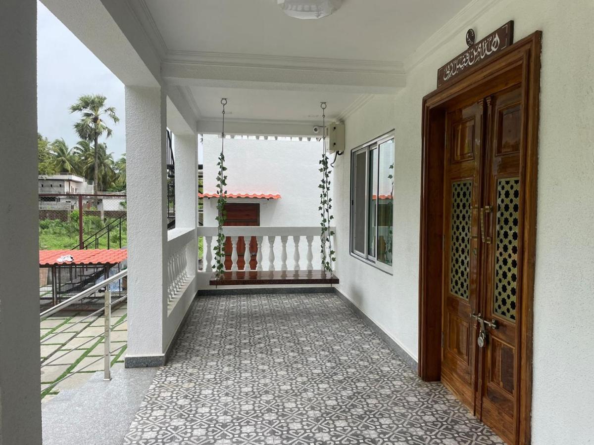 Classic Villa Pālghar Exterior photo