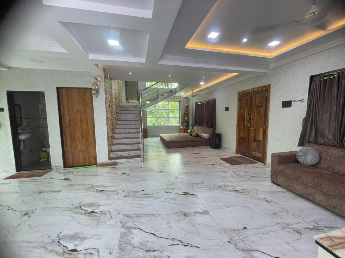 Classic Villa Pālghar Exterior photo